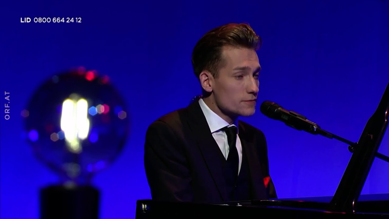 Simon Stadler - Was Keiner Wagt (Konstantin Wecker) | ORF Licht ins Dunkel 2020