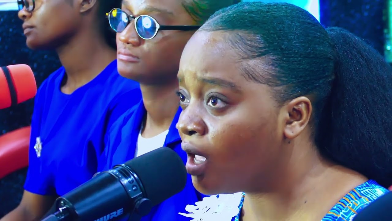 POSA NA YO  By Sr Melina du Rocher Officiel (COVER )