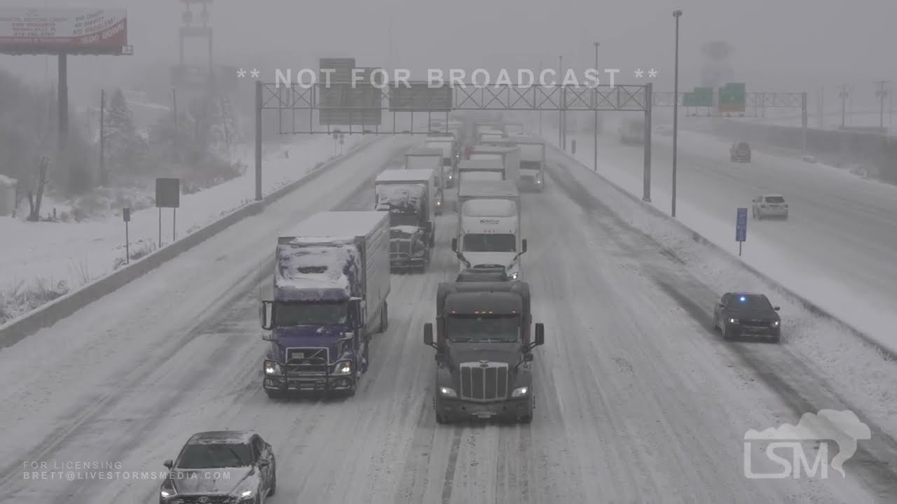 02-02-2022 Hammond, IN-Heavy snow causes accidents, major backups on interstates