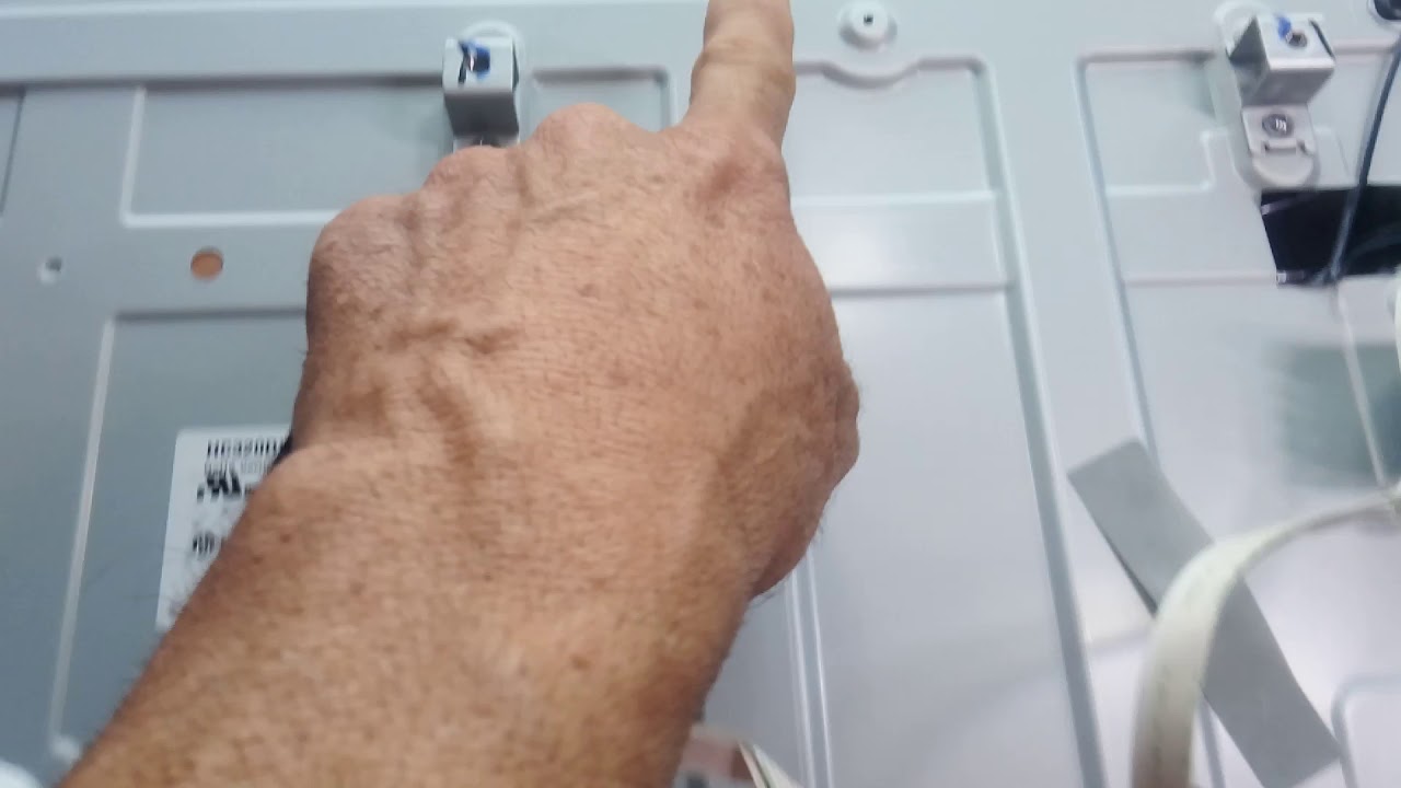 Transforme sua TV antiga em um leg&iacute;tima Smart sem aparelhos adapt&aacute;veis , fa&ccedil;a voc&ecirc; mesmo !