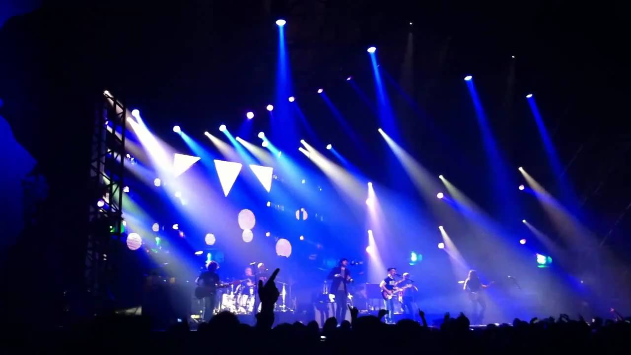 FITO Y LICHIS, SIEMPRE ESTOY SOÑANDO SEVILLA 4 DICIEMBRE 2010