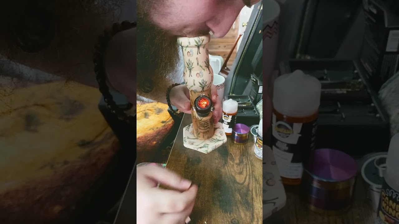 🍻 Cheers! One Hits From the Bong #stonersociety #delaware #cannabisdaily