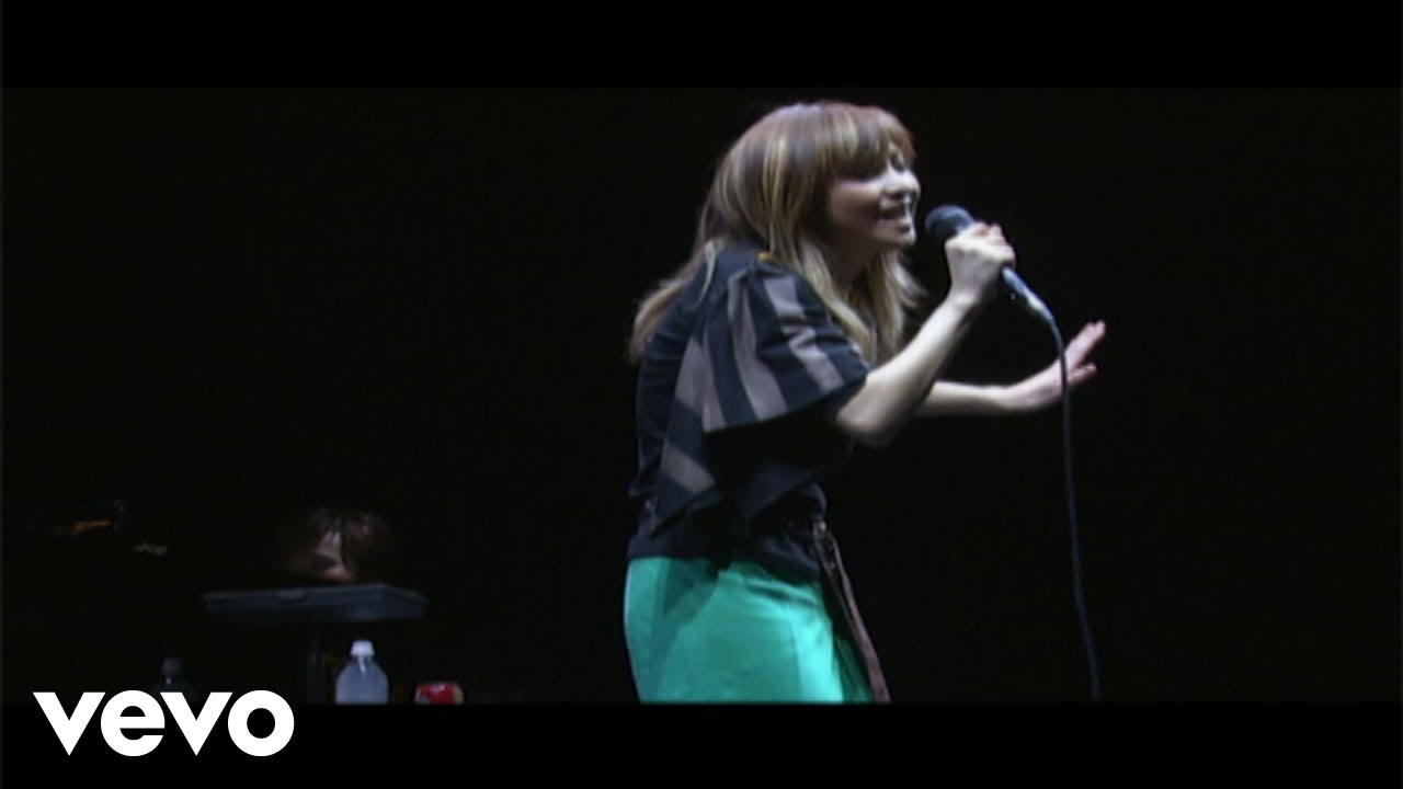 鬼束ちひろ - 眩暈 (from “ULTIMATE CRASH '02 LIVE AT BUDOKAN”)