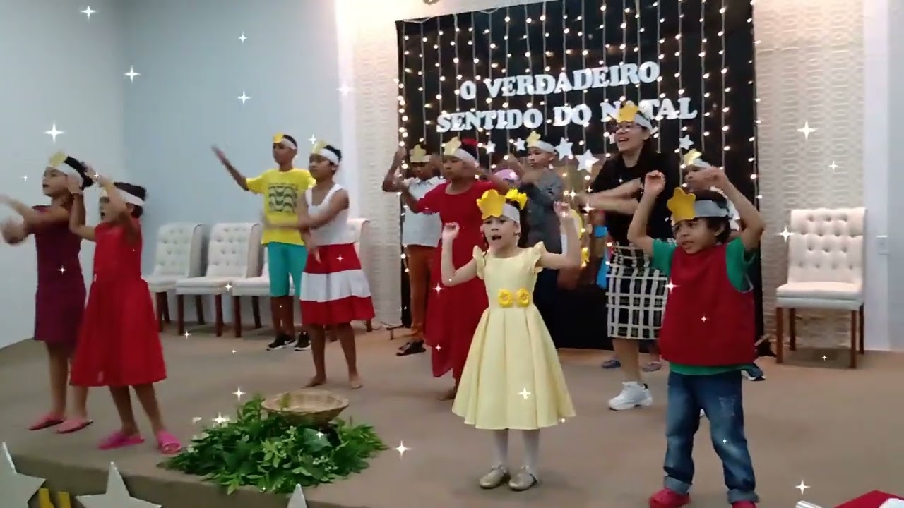 Coreografia de crianças(cover) O Natal chegou cantou Vaneyse