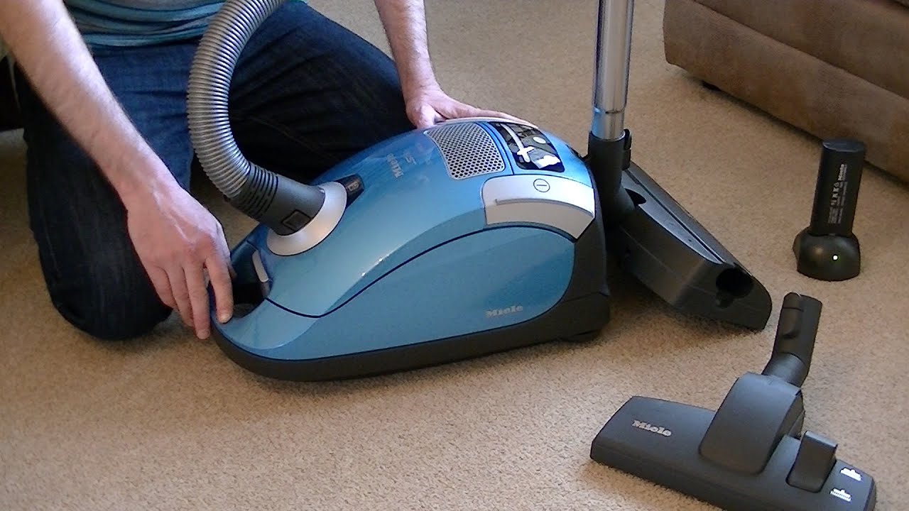 Miele S4780 Cylinder Vacuum Cleaner Demonstration & Review