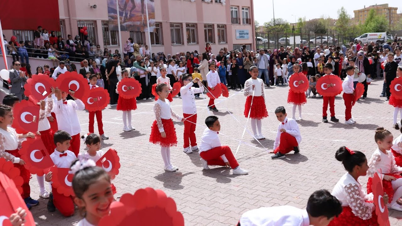 HASAN POLATKAN İLKOKULU 3/E SINIFI “ HEP SENİNLEYİZ TÜRKİYE”🇹🇷 (23 NİSAN GÖSTERİSİ)