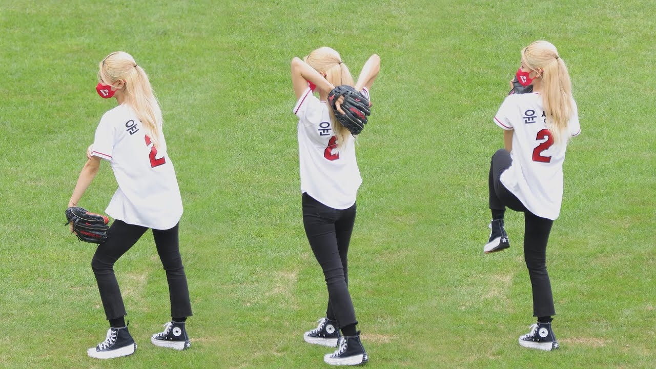 LIGHTSUM (라잇썸) 상아 시구 직캠 @ SSG 랜더스 | 220807 | 4K by -wA-