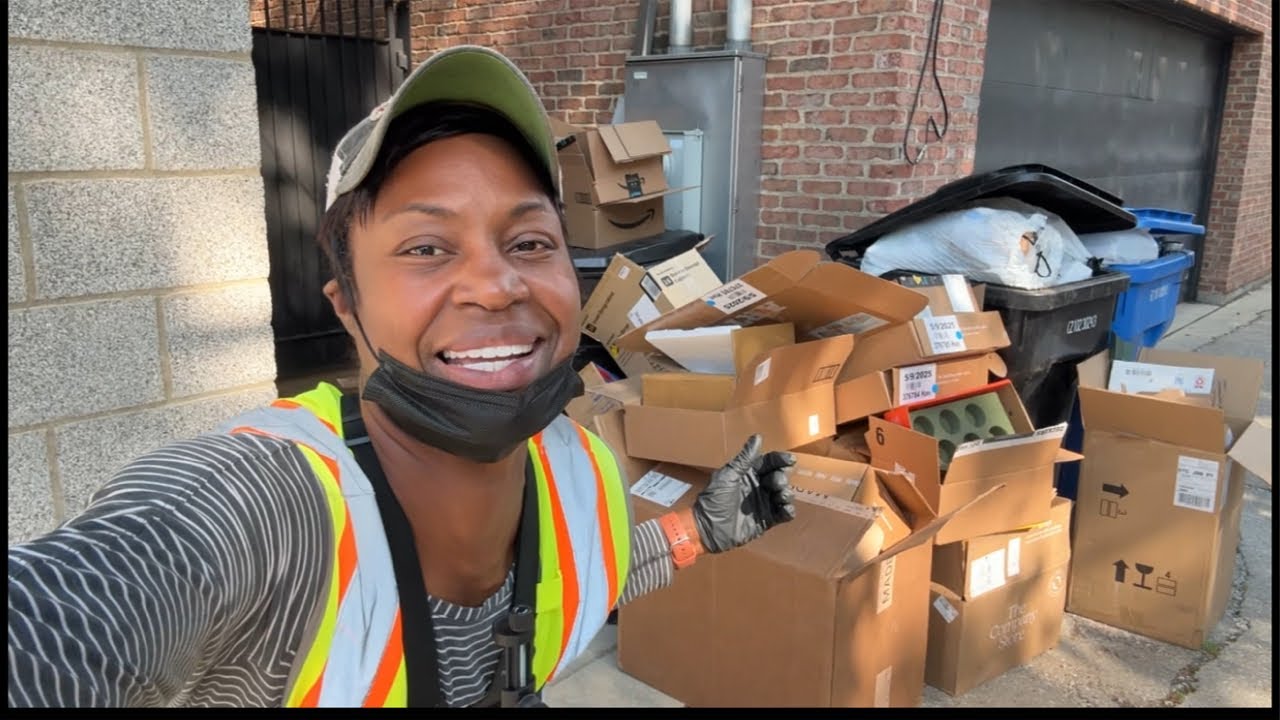 Dumpster Diving |  This Might Be My BEST Dumpster Haul Yet!