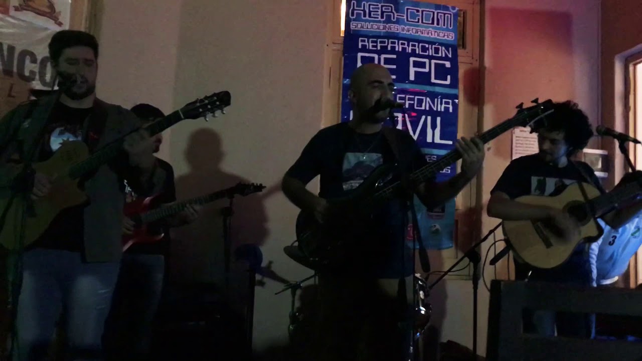 Sombr&iacute;ta Algarrobera (Sala Pocha Ramos)