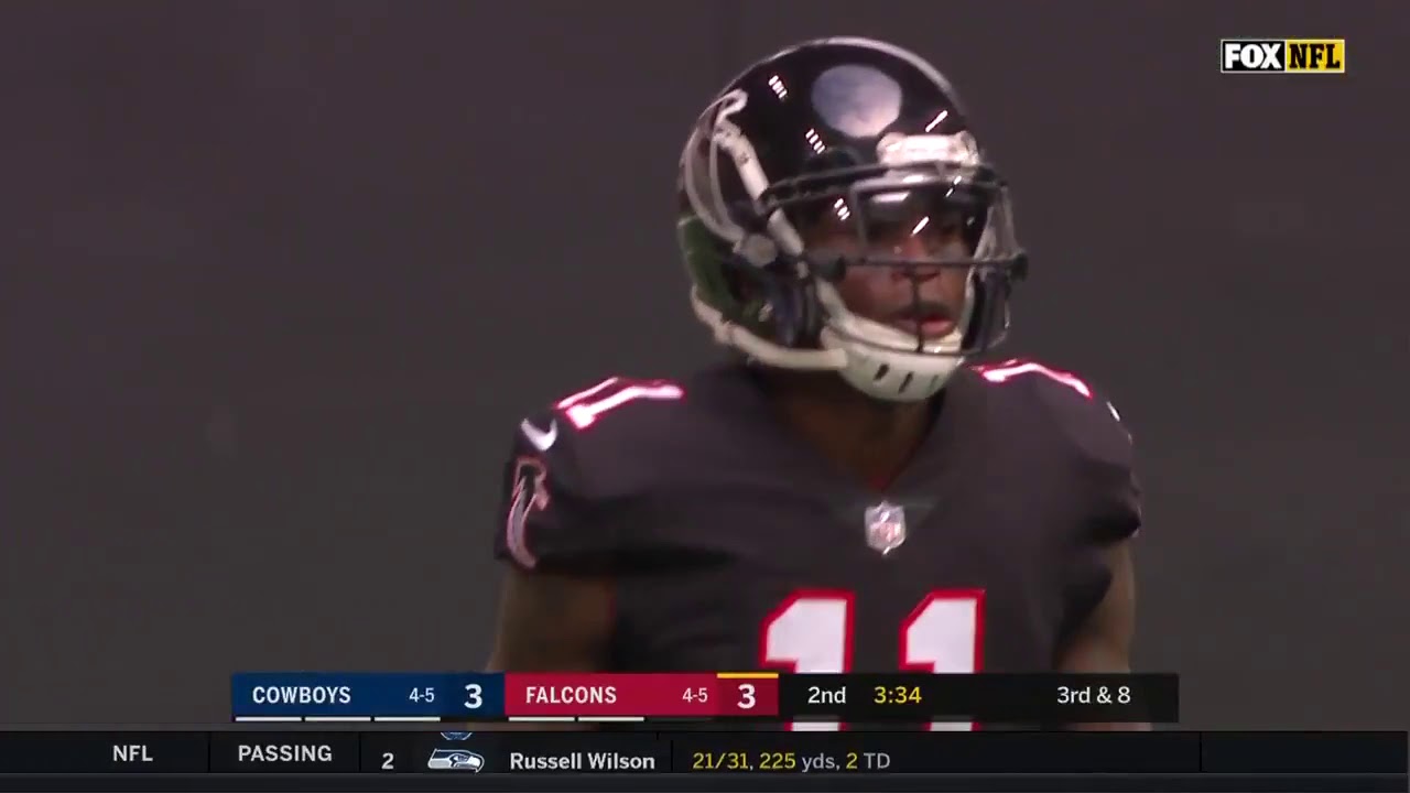 Julio Jones turns into an All-Pro safety and drills a Cowboys defender