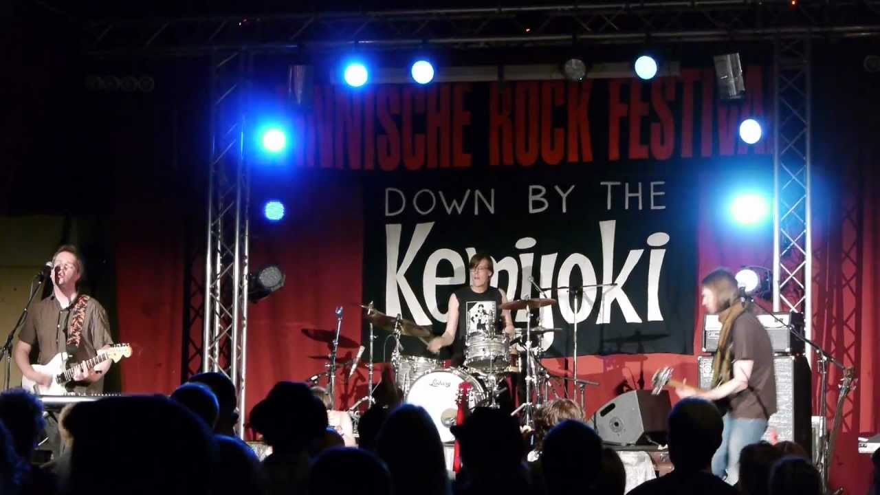 Absoluuttinen Nollapiste - Saatteeksi (Live • Down by the Kemijoki 2012)