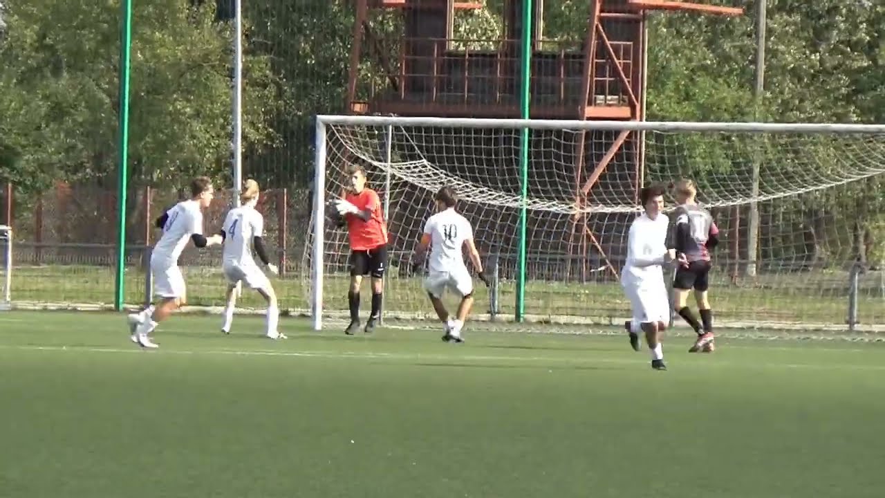 Narew Ostrołęka-Real Varsovia 1:1