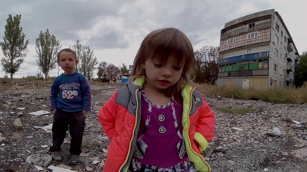 Meet the people of Ukraine´s no man's land. VR/360 video. English subtitle.