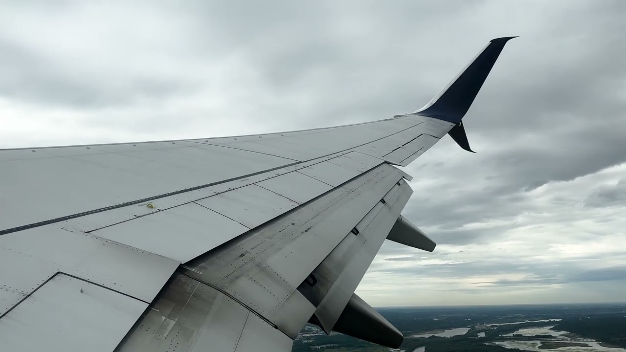 Delta Airlines Boeing 737-932ER(Split-Scimitars) [N822DN] Takeoff Minneapolis MSP