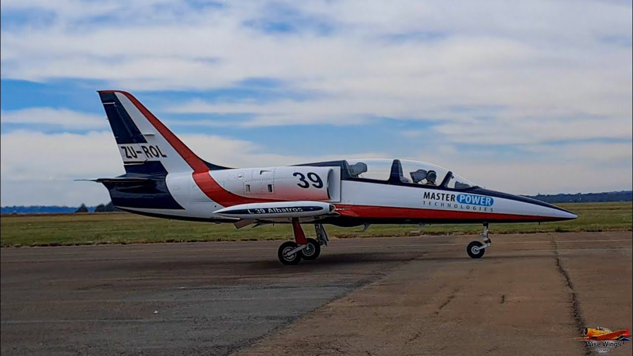 Aero Vodochody L-39C Albatros departing Air Force Mobile Deployment Wing (FASK) with some aerobatics