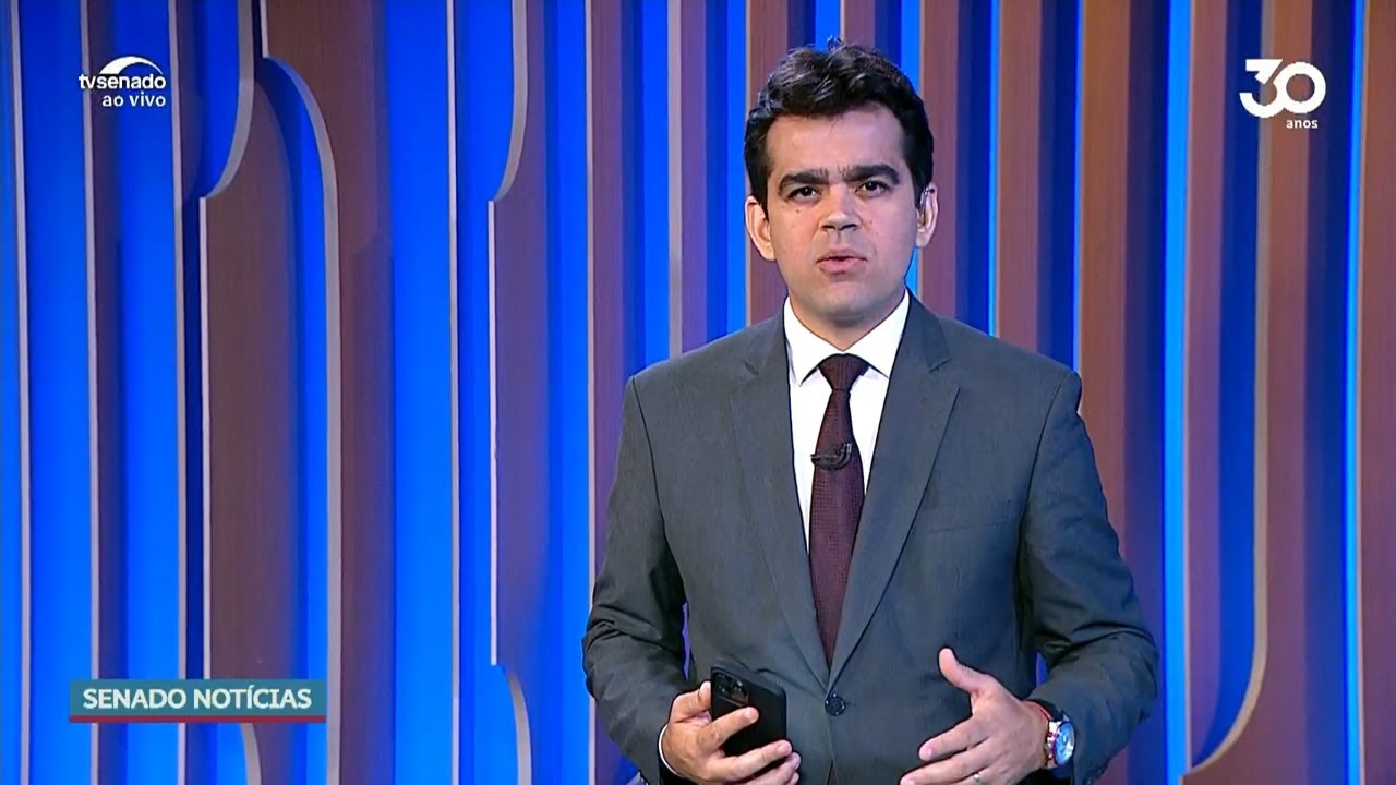 Vai à sanção projeto que reestrutura carreiras do serviço público