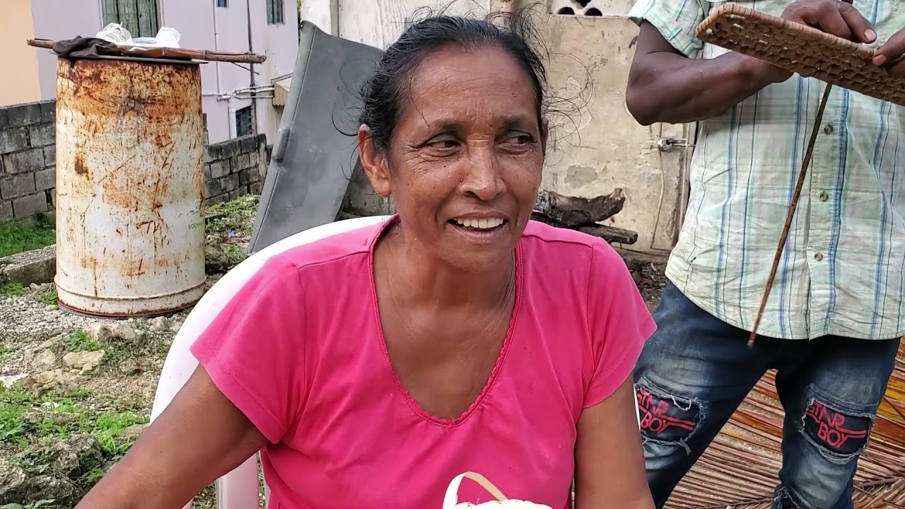 Meet Miss Joy, Traditional JAMAICAN BASKET MAKER| Straw Basket Weaving In Jamaica | #honeycombmethod