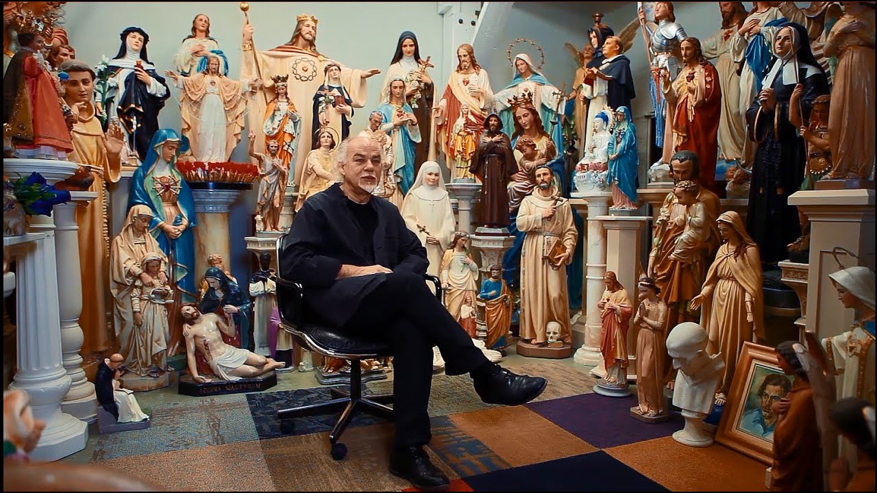 L’artiste en art visuel Jean-Marc Mathieu-Lajoie et ses statues
