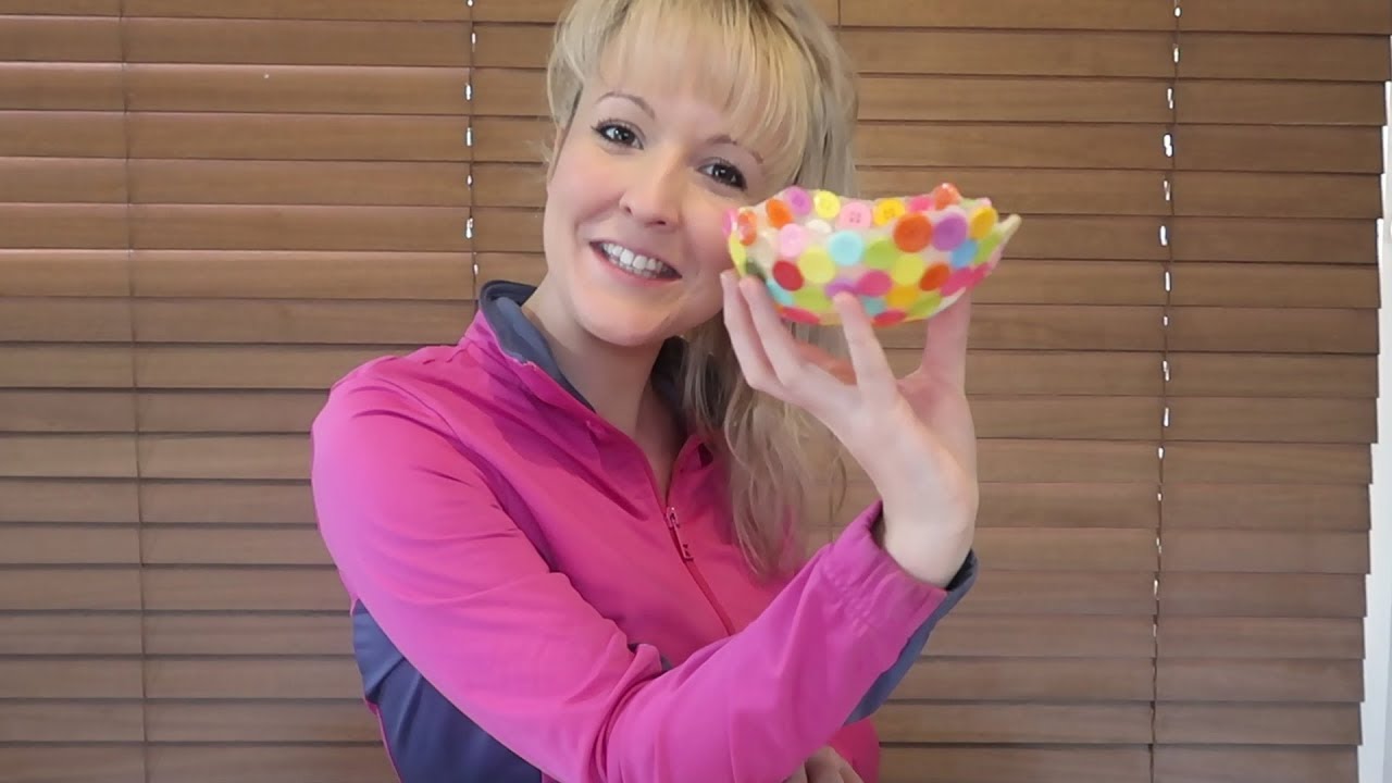 How To Make a Bowl Out of Buttons (Mod Podge)