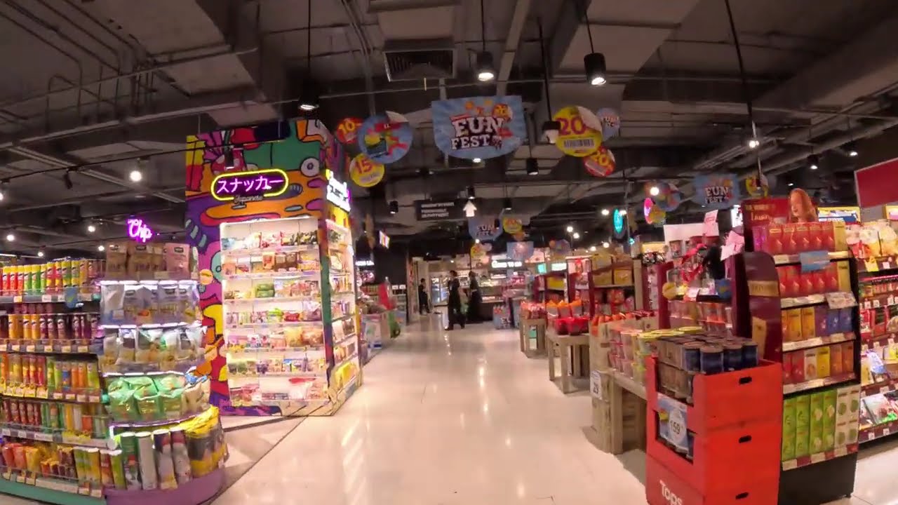 A look around Silom Complex Department Store, Bangkok