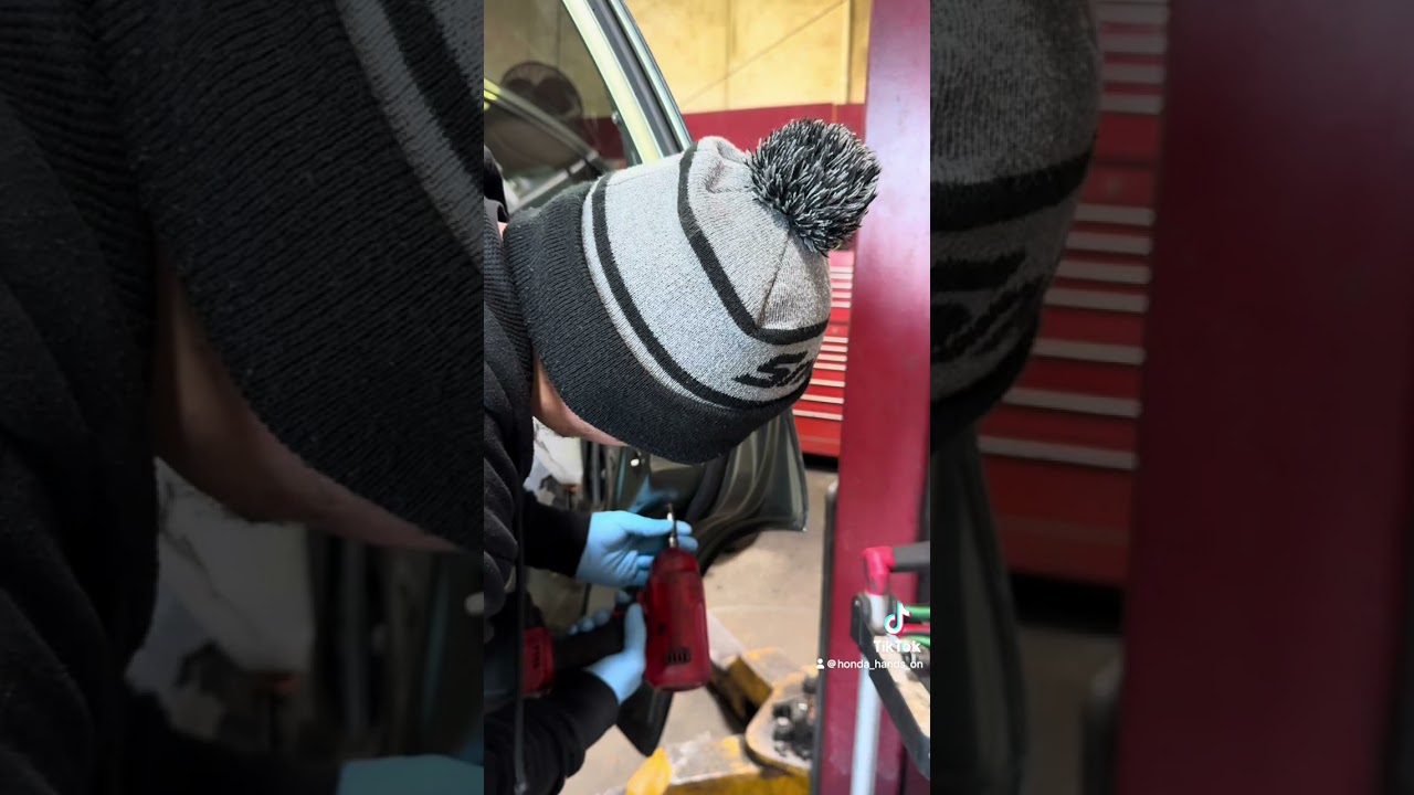 Honda CR-V door lock actuator replacement ￼