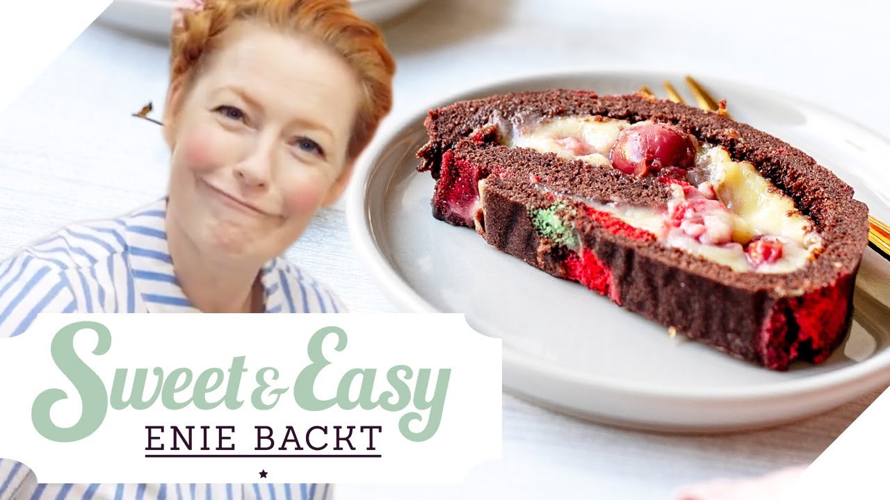Sommerliche Kirsch-Schoko-Rolle | Sweet & Easy - Enie backt | sixx