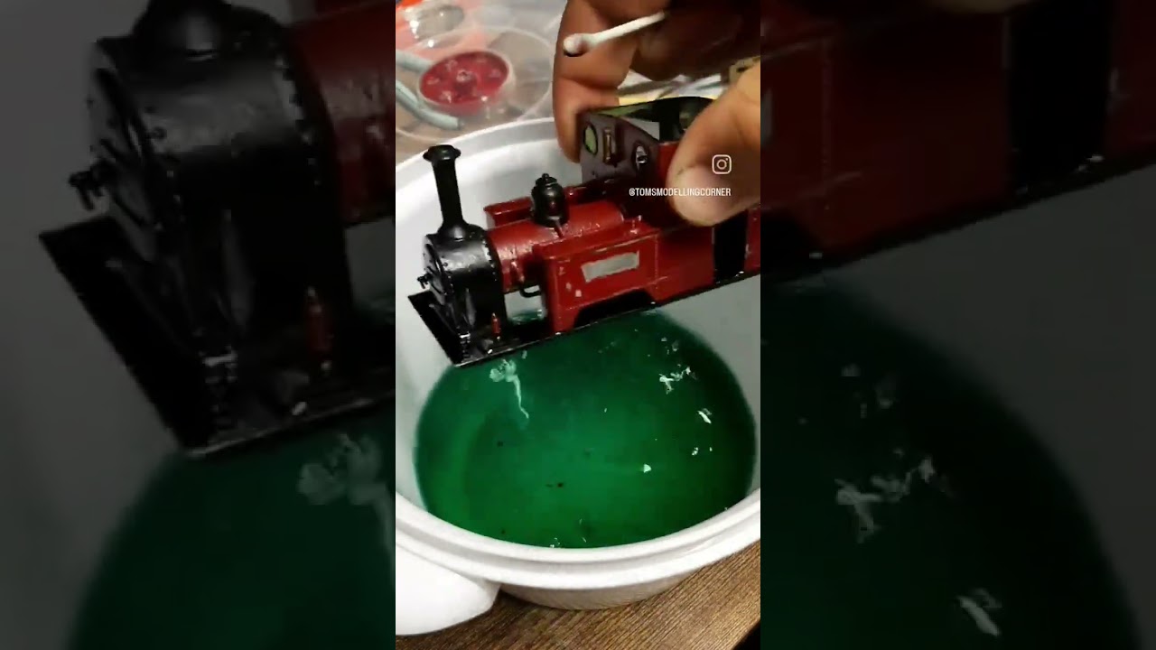 Repainting Narrow Gauge Engine #modeltrains #ogauge #narrowgauge #repair #repaint