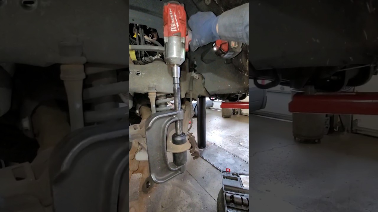Ball joint Replacement 😎 The Easy Way #ford #ranger #car #fixed