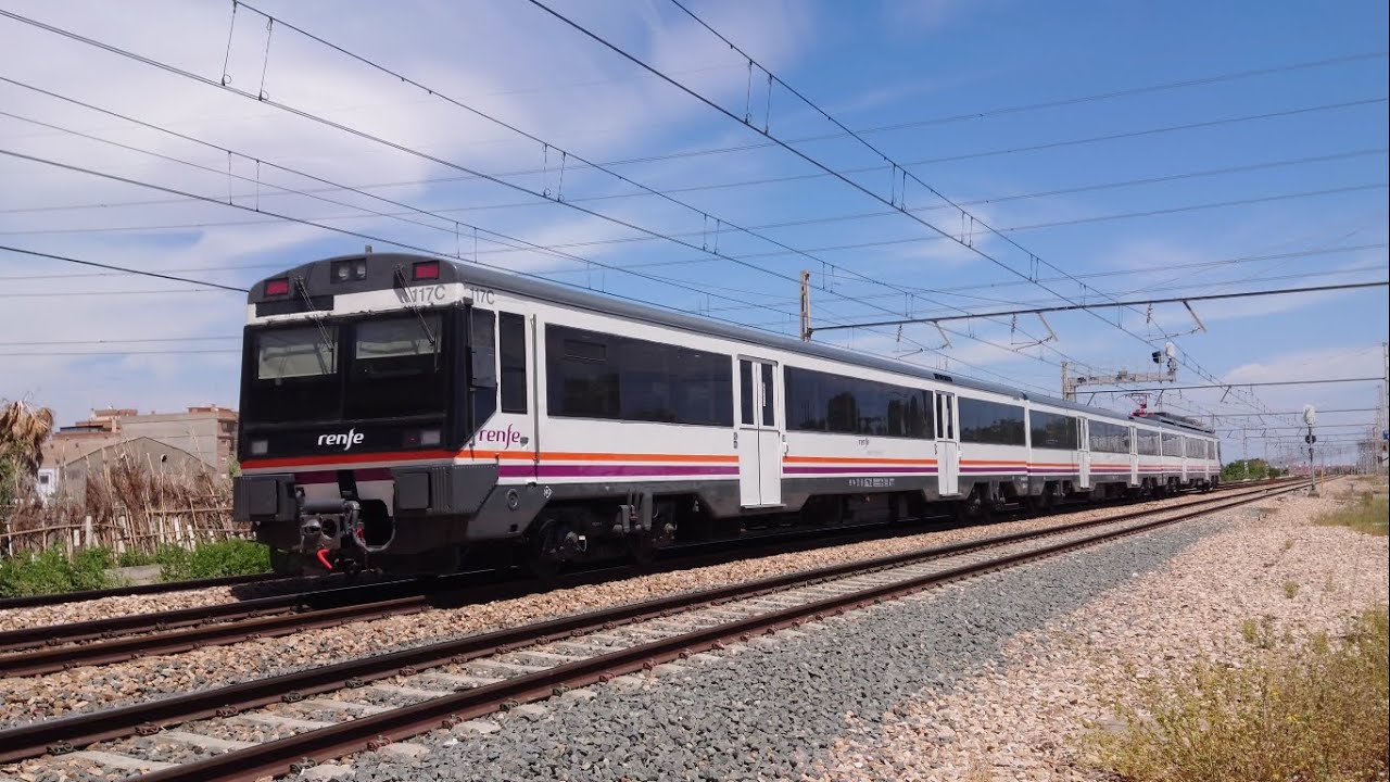 (4K) Renfe i Logitren a Alfafar (Val&egrave;ncia), Maig 2023