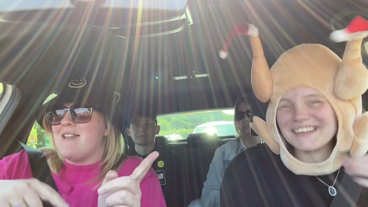 Carpool Karaoke Episode 3- Tegan and Allana