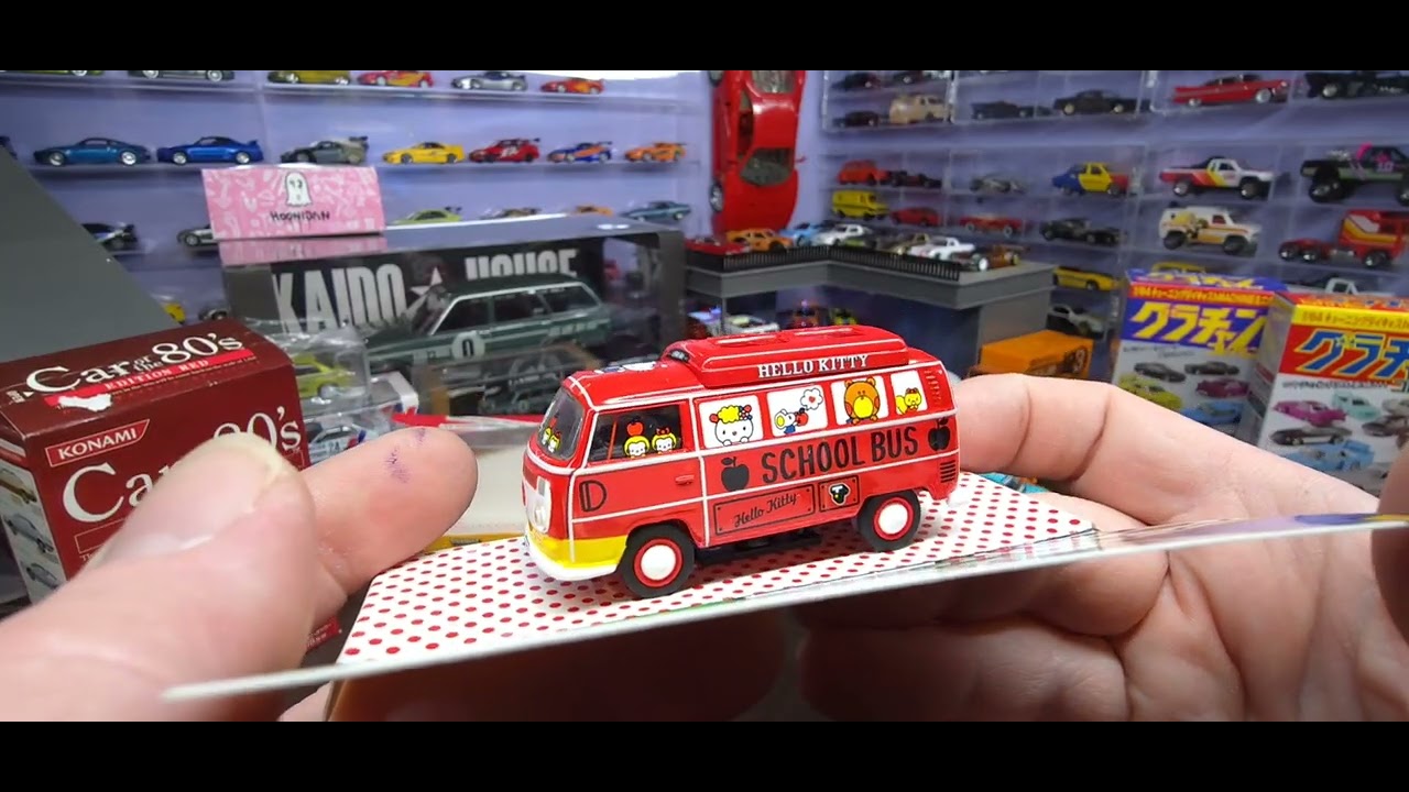 Hello Kitty Schuco Tarmac model VW Bus