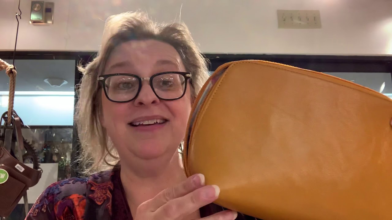 Artisan by LANG Leather Collections