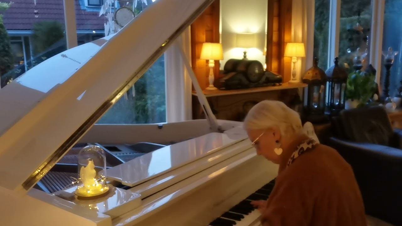 Mijn intuïtief muzikale verhaal gespeeld over transformatie....