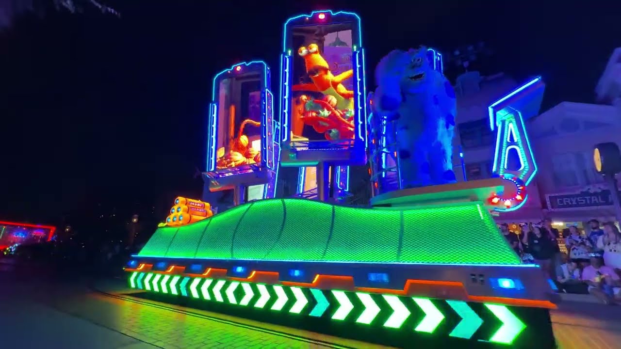 250901 Disneyland Night parade: Paint the Night