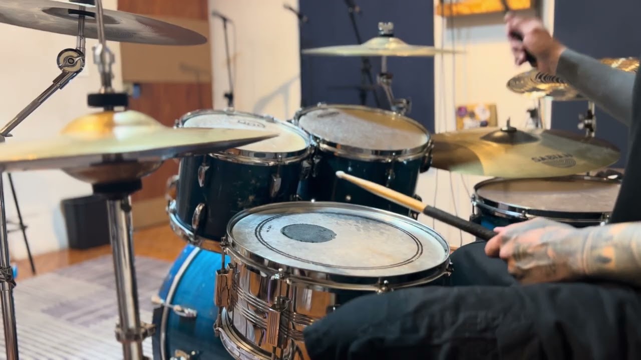 Furia Del Rey - Dios Blanco Drumming