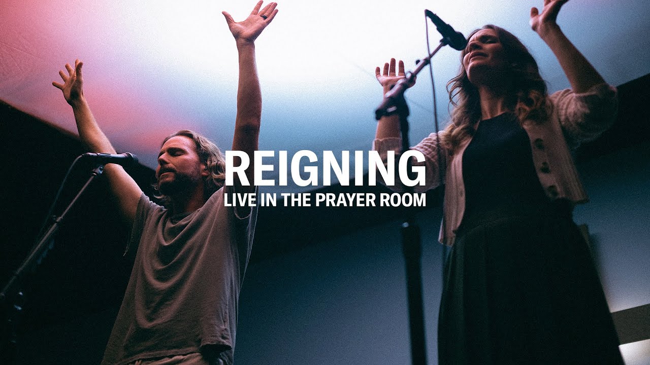 REIGNING &ndash; LIVE IN THE PRAYER ROOM | JEREMY RIDDLE