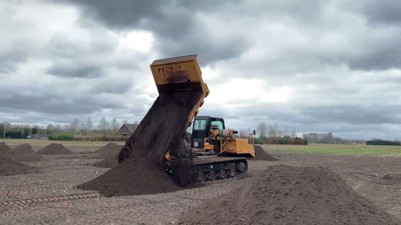 Demonstration video Morooka MST2300VD Rubber Tracked Dumper