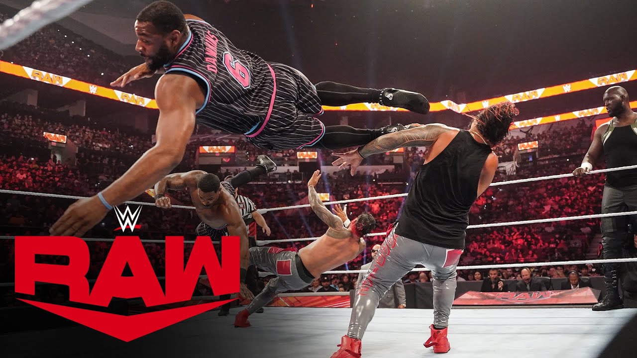 The Street Profits и R-Truth против семей Усо и Омо: Raw, 11 июля 2022 г.