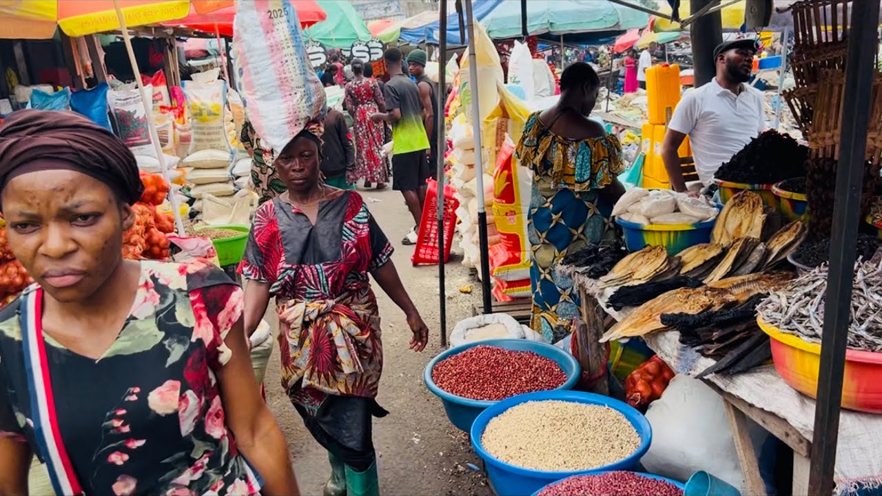 Kinshasa: La Vie Quotidienne: Wenze Ya Somba Zigida, Kinshasa (RDC) 🇨🇩