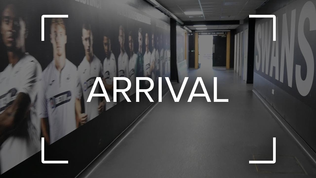 The Blades arrive at the Liberty Stadium