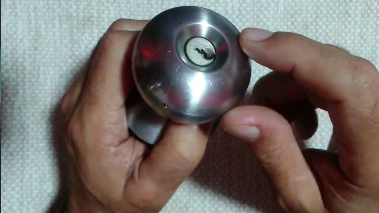 Llave partida difícil de sacar  de cerradura de pomo(1/3): Desarma cerradura, saca pedazo de llave.
