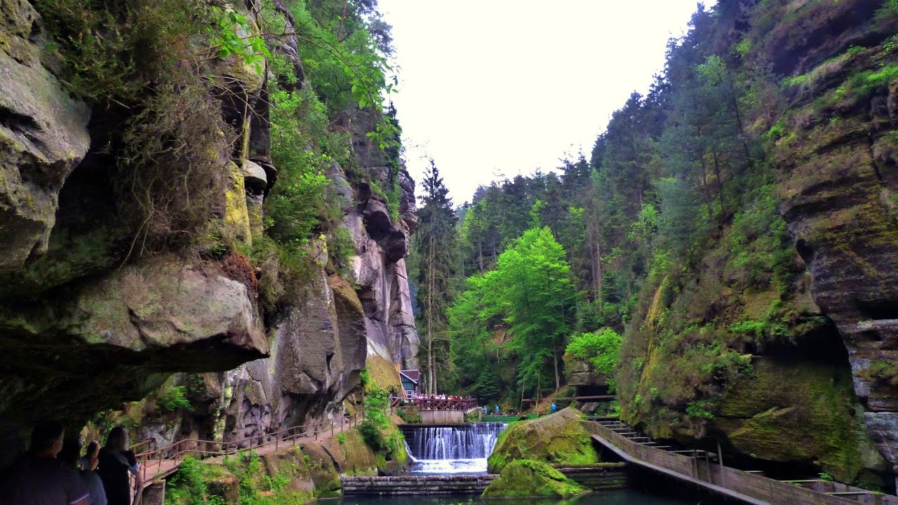 Böhmische Schweiz, Edmundsklamm mit Kahnfahrt