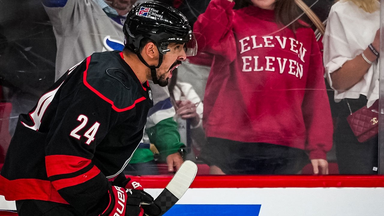 JARVIS sends Game 2 to OVERTIME with 3rd period GOAL!