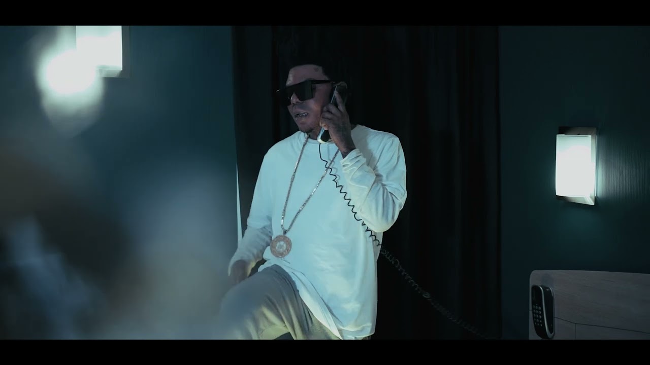 YoungBoss-VoiceMail (official vidéo)