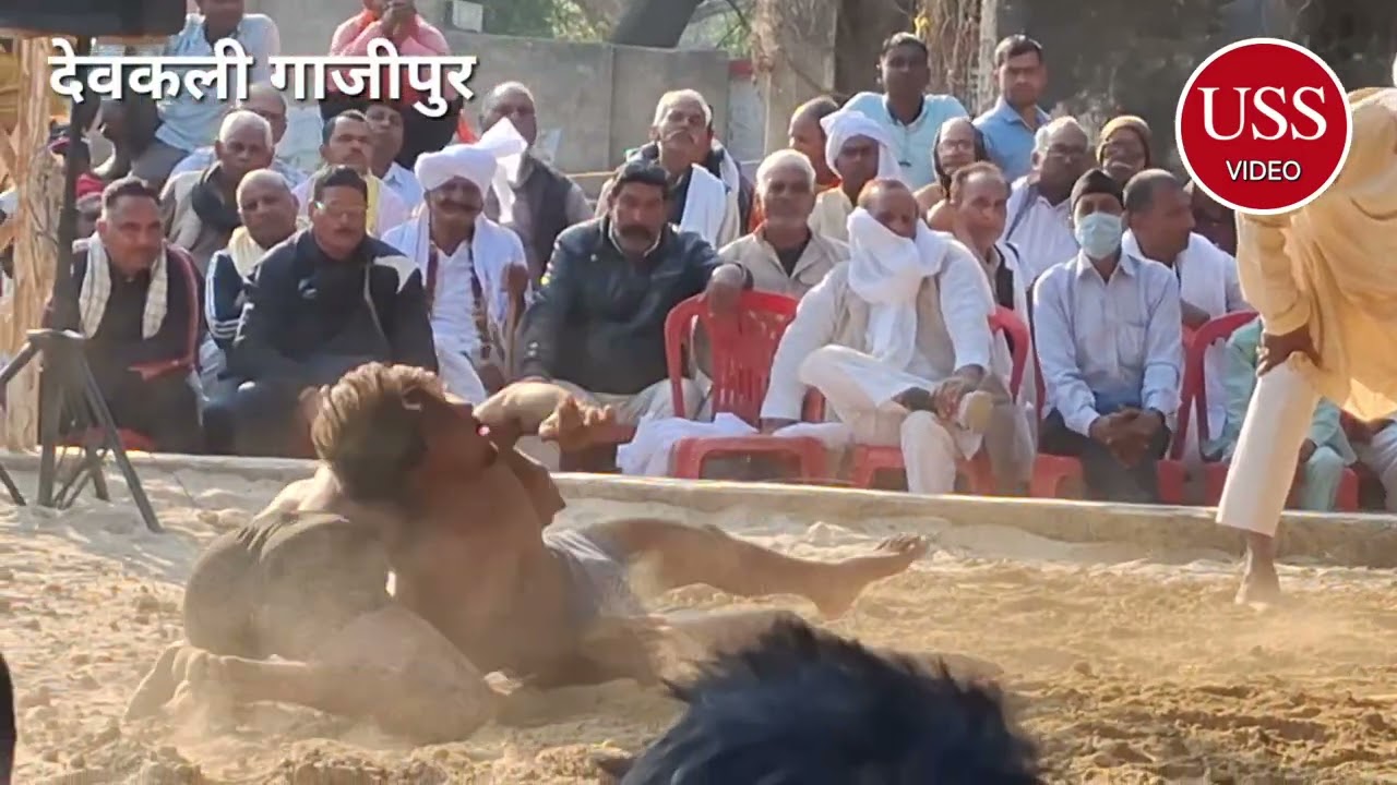 हर साल की परंपरा को निभाते उत्तर प्रदेश गाजीपुर जिले के सेवराई तहसील के अंतर्गत देवकली ग्राम वासियो 