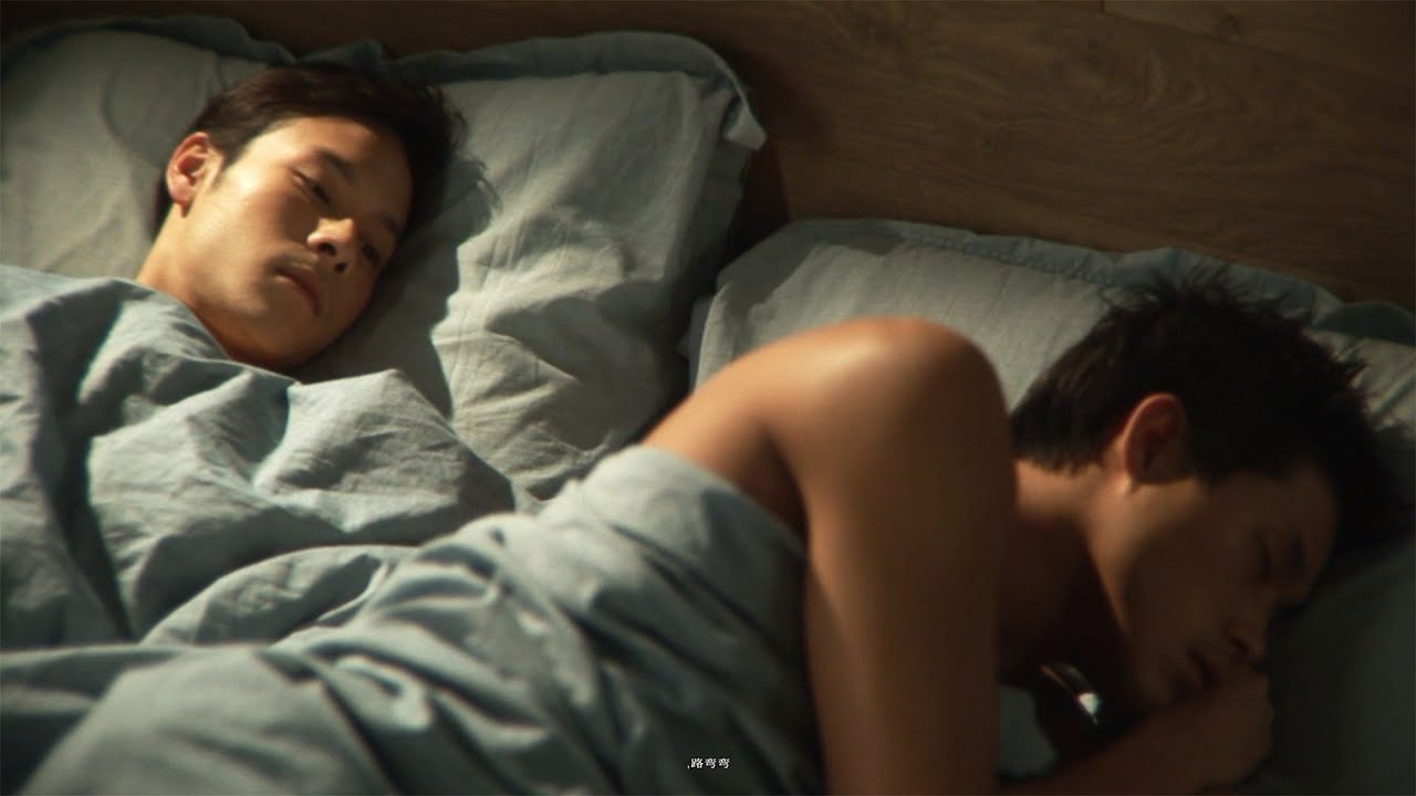 A love affair between two simple men, beautiful to the extreme, but tragic to the end!