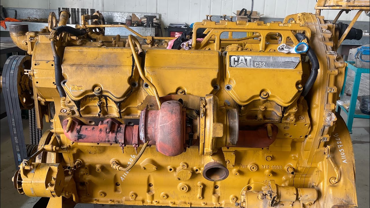 Caterpillar c32 full head overhaul opening 