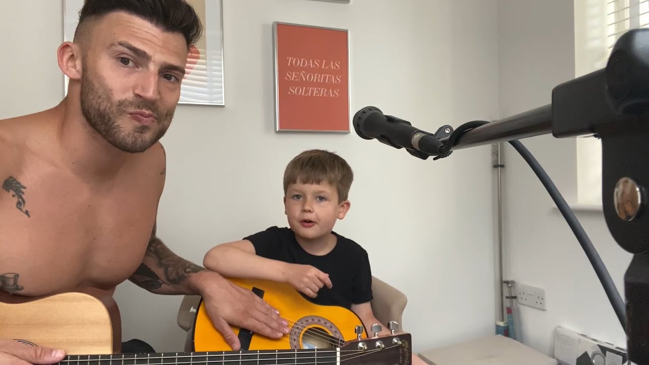 Jake Quickenden Teaching Children Guitar Lessons!