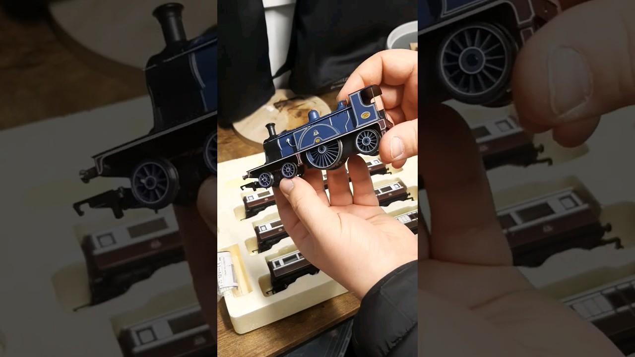 Поезда на чердаке 🚂 Ремонтируем паровоз Hornby Caledonian Single #hornby #modelrailway #train