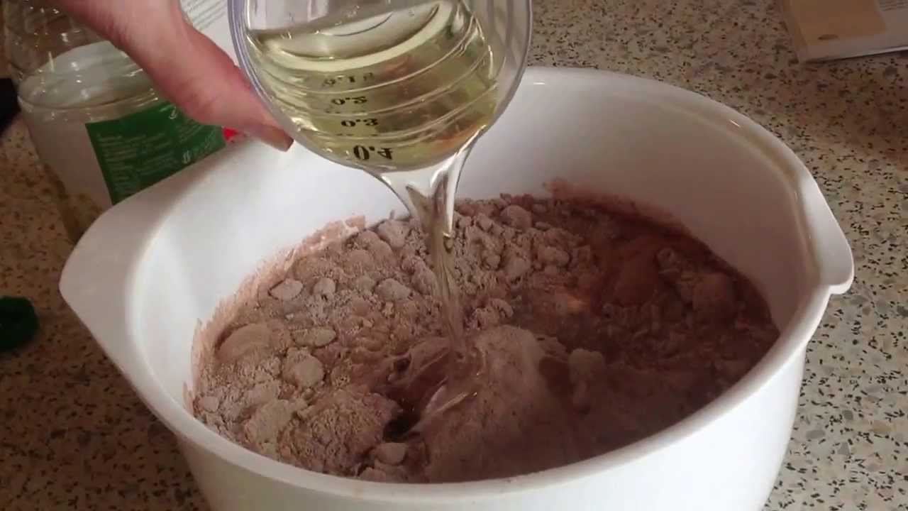 Amo Chokoladekage m. Chokoladestykker - DANSK